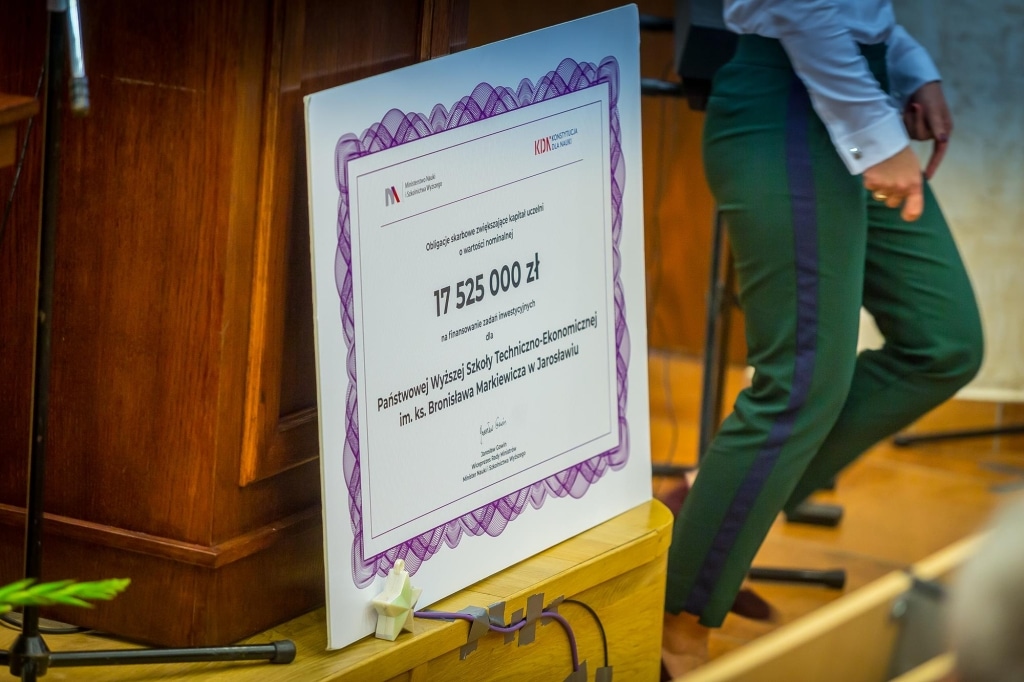 Dyplom 17 525 000 zł dla Wydziału Szkoły Techniczno-Ekonomicznej w Jarosławiu