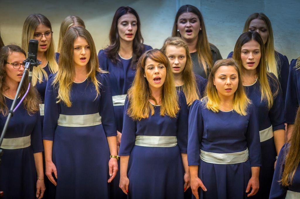Chór podczas inauguracji roku akademickiego 2018/2019