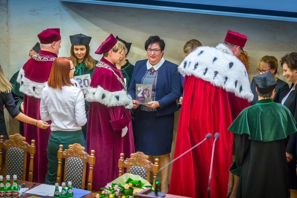 Inauguracja 2018/2019: wręczenie dyplomów podczas uroczystości akademickiej